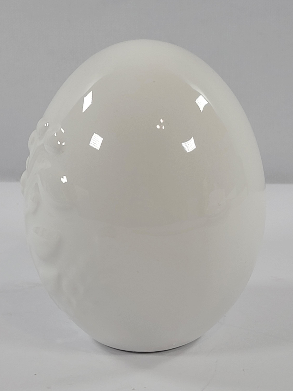 White Ceramic Egg Embossed Raised Floral Design - Picture 6 of 9